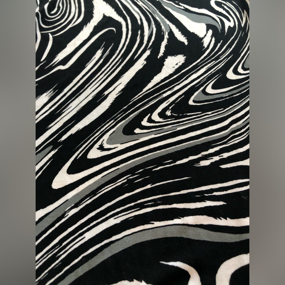Bar III Plus Size Swirl-Print Flare-Leg Pants, Size 4X Black & White NWT - Picture 7 of 13